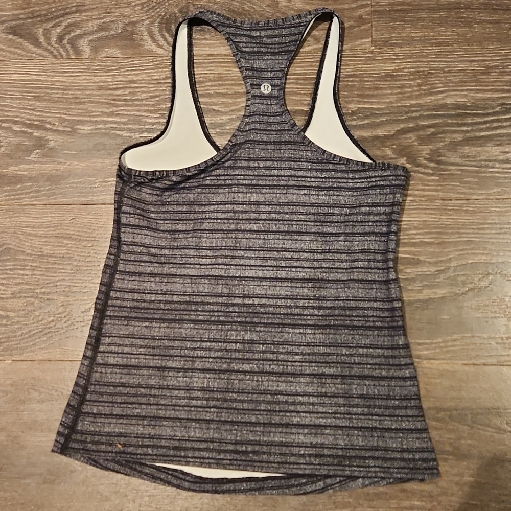 ❤️ LULULEMON RACERBACK TANK TOP, 2 - Picture 4 of 4